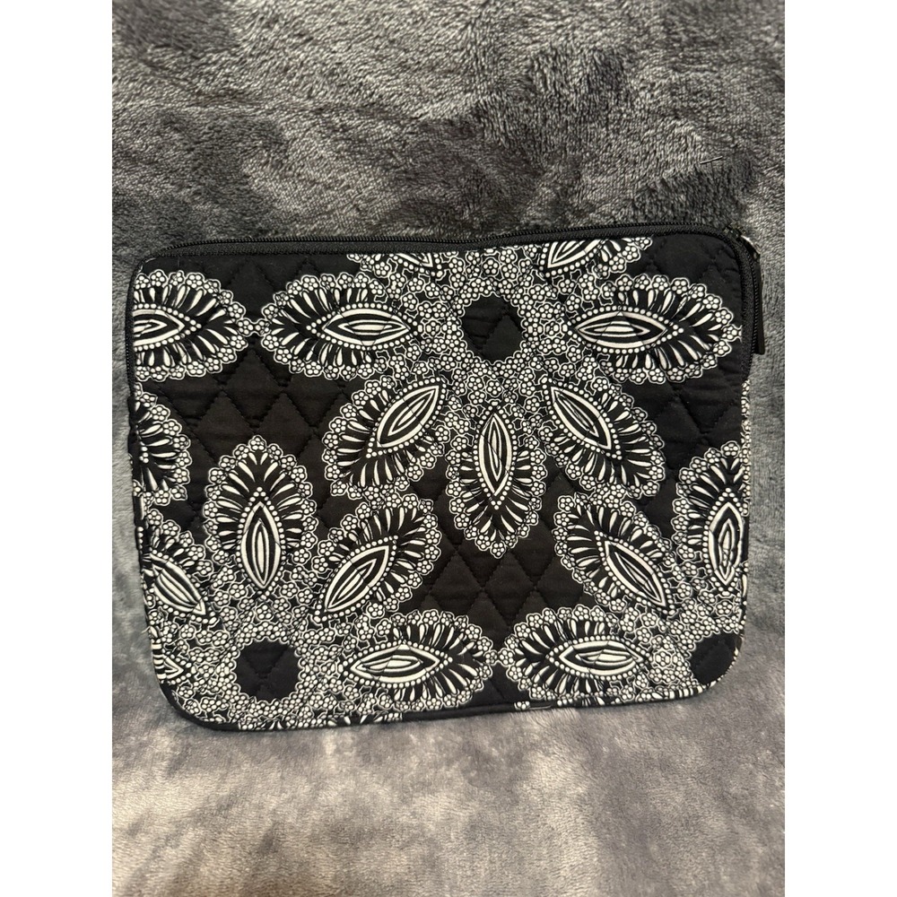 Vera‎ Bradley Laptop Sleeve Case Blanco Bouquet Print Black White 14"